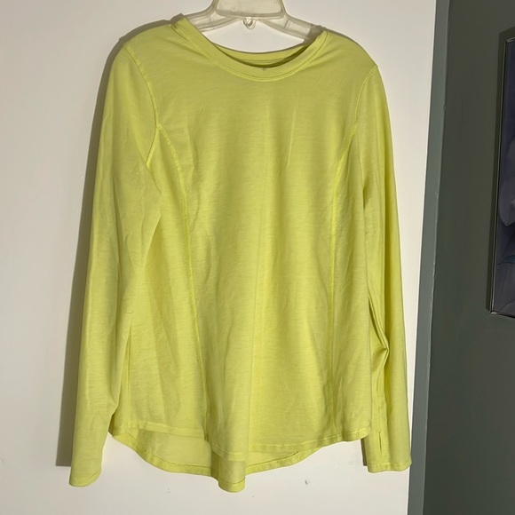 Pullover Top - Picture 1 of 1